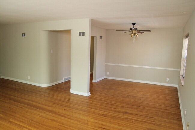 Building Photo - 7551 Delmar Blvd