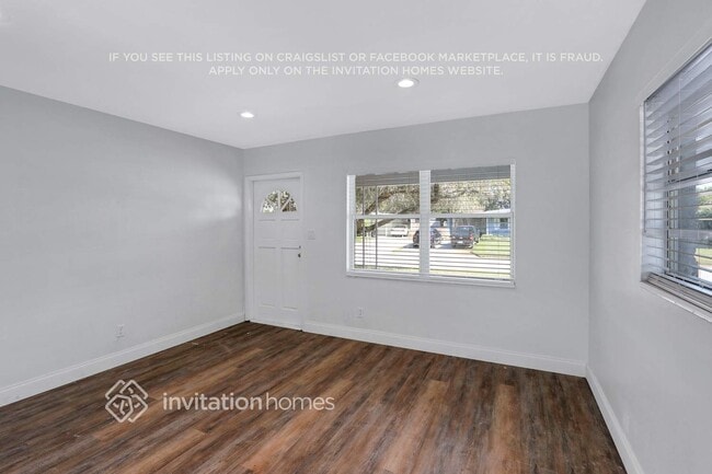 Foto del edificio - 3120 56th St N