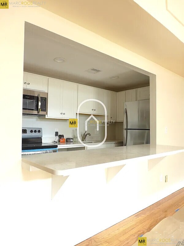 Foto principal - 37 E Springfield St