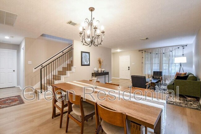 Building Photo - 6711 Seminole Lodge Ln