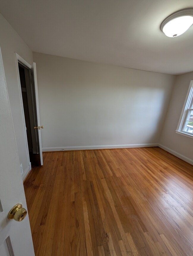 Foto del edificio - 1410 Dundalk Ave