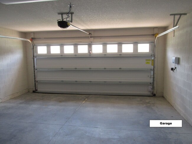 Foto del edificio - 3 Bedroom, 2.5 Bath Single Family 2 Story ...