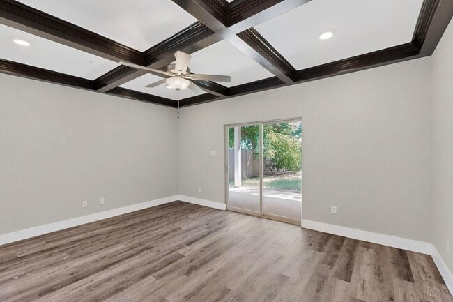Foto del edificio - 1703 Ash Crescent St