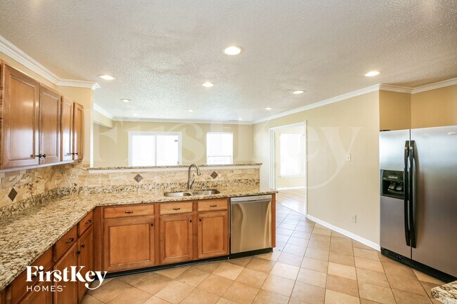 Building Photo - 6623 Eagle Crossing Blvd