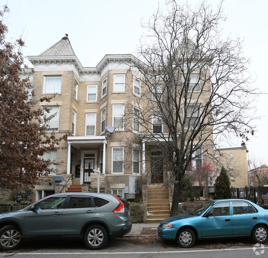 Building Photo - 3019 15th St NW