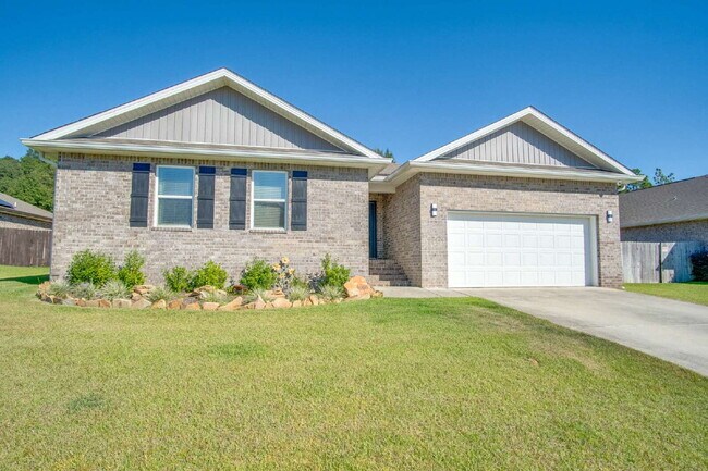 Foto del edificio - Move In for the Holidays! Heated Saltwater Pool & Tropical Backyard –$500 OFF First Month + Milit...