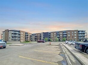 Building Photo - 9124-296 96 Ave