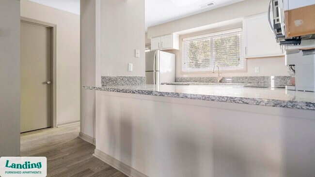 Foto del edificio - 4301 Mill Village Rd