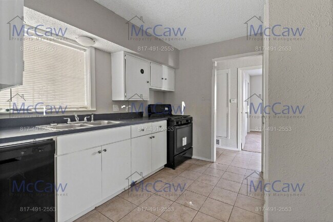 Foto del edificio - 425 Highcrest Dr