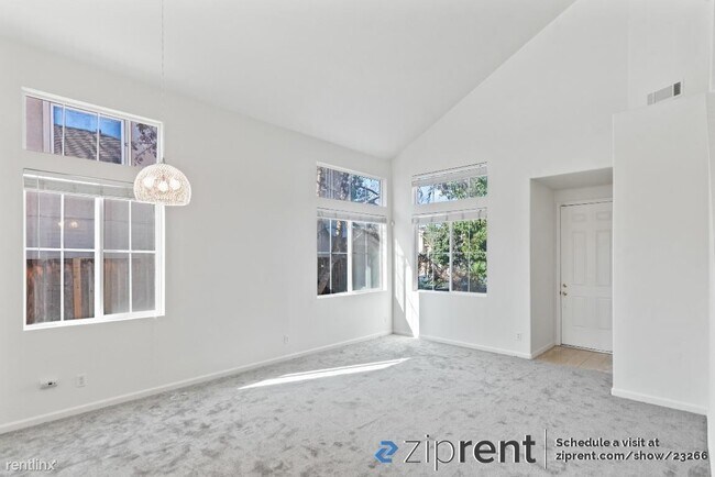 Building Photo - 4 br, 2.5 bath House - 1151 Santa Lucia Dr...