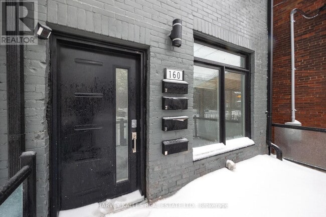 Building Photo - 160 Lansdowne Ave