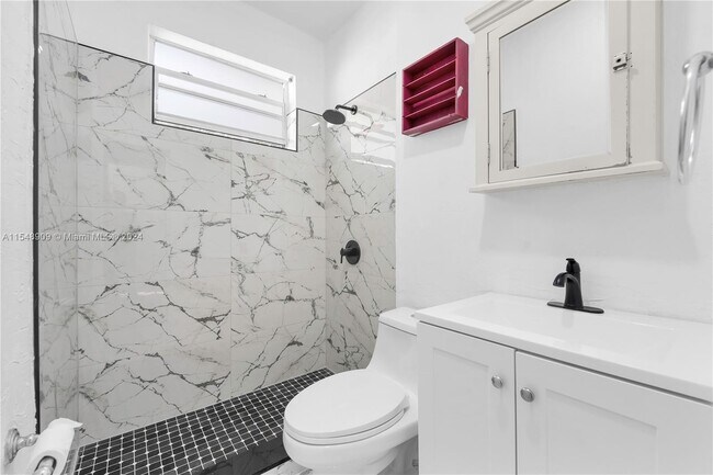Foto del edificio - 526 SW 3rd St