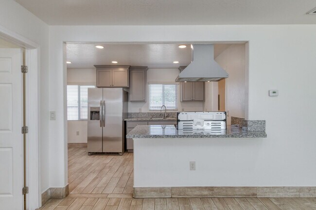 Foto del edificio - 10196 S Highland Ave