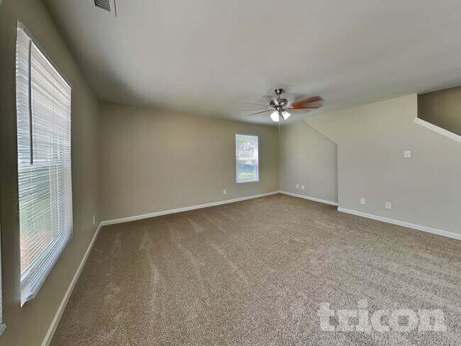 Foto del edificio - 6817 Wandering Creek Dr