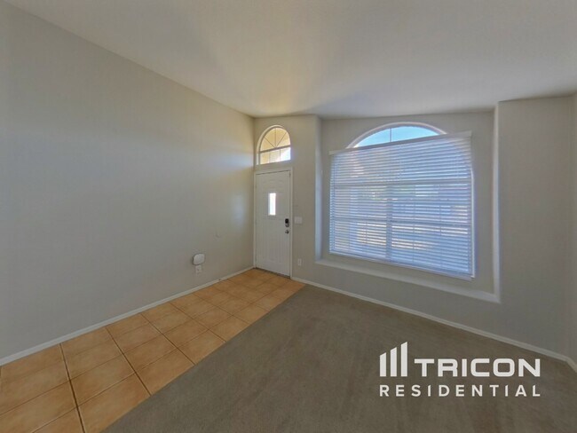 Foto del edificio - 12209 W Edgemont Ave