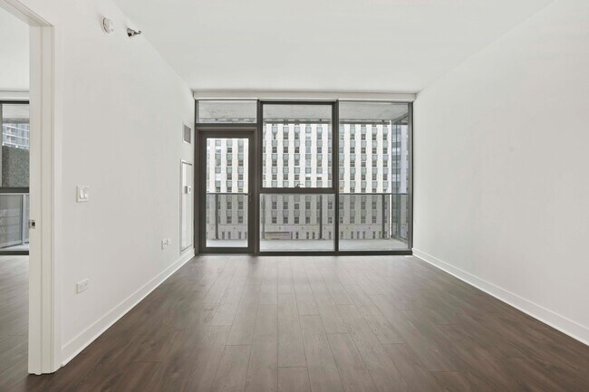 Foto del edificio - 229 W Hubbard St