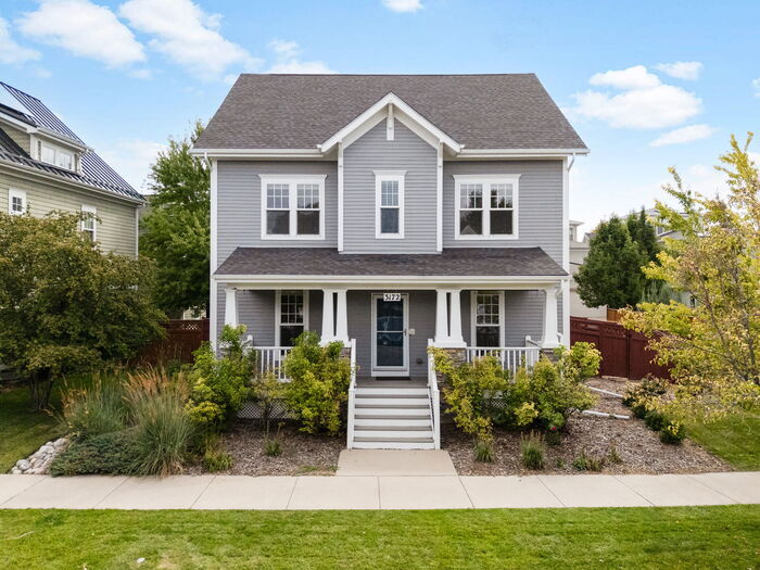 Foto principal - Spacious, modern 5 bed 4 bath home