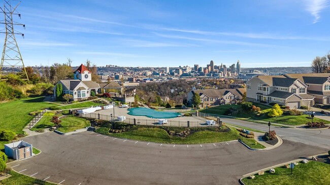 Clubhouse and infinity pool with city view - 512 Rivers Breeze Dr