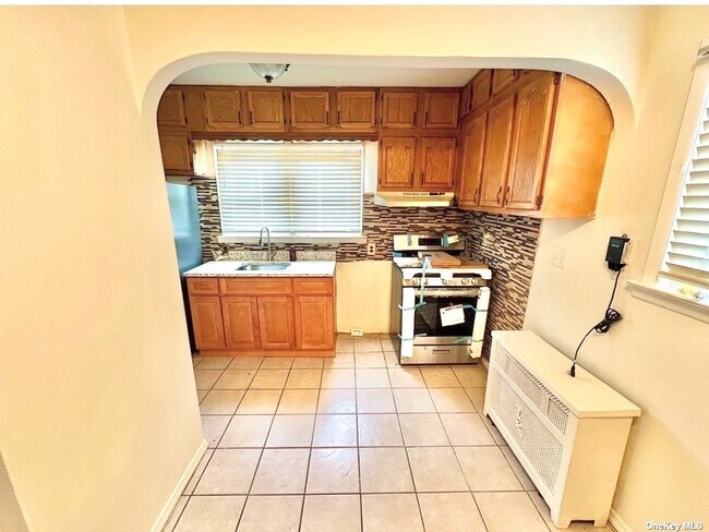 Foto del edificio - 219-41 114th Ave