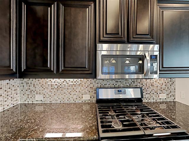 Foto del edificio - 9208 Vineyard Ln