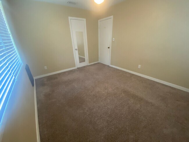 BEDROOM 1 - 218 W King St