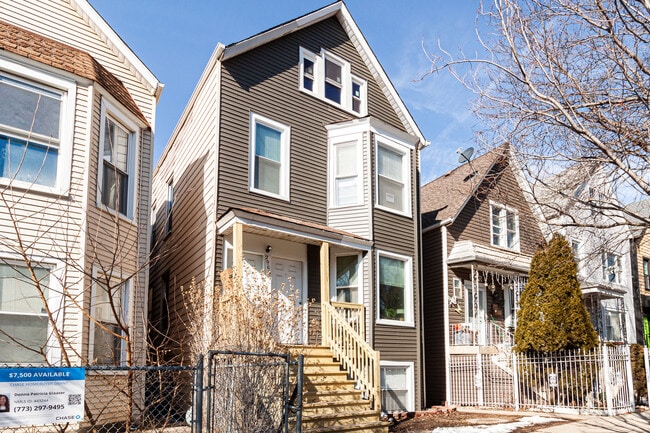 Building Photo - 2968 N Ridgeway Ave