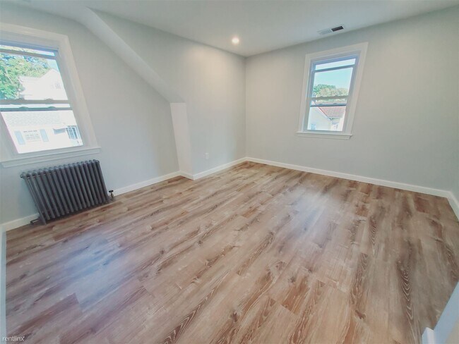 Building Photo - 2 br, 1 bath Condo - 50 Winfield St