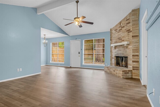 Foto del edificio - 4830 Hickorygate Dr