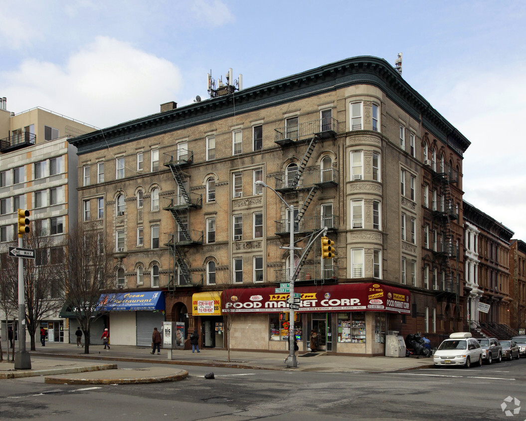 Primary Photo - 393 Lenox Ave