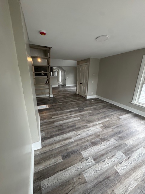 Building Photo - 520 South Ave