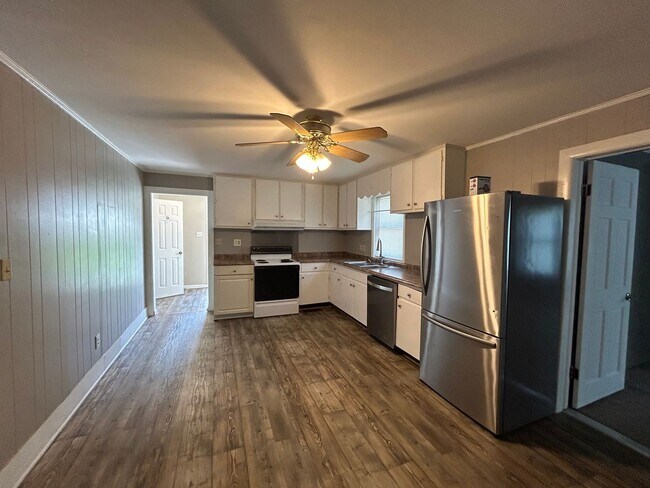 Foto del edificio - 23640 Riverton Rd