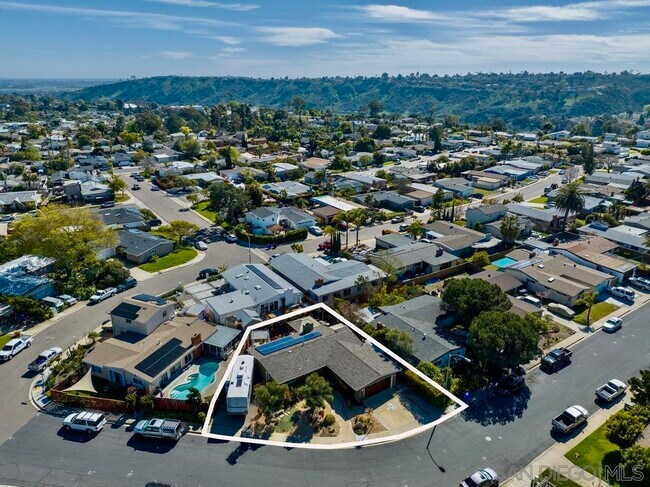 Foto del edificio - 2755 Wyandotte Ave