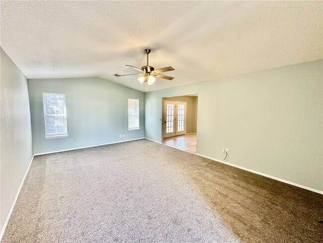 Foto del edificio - 639 E Hwy 264