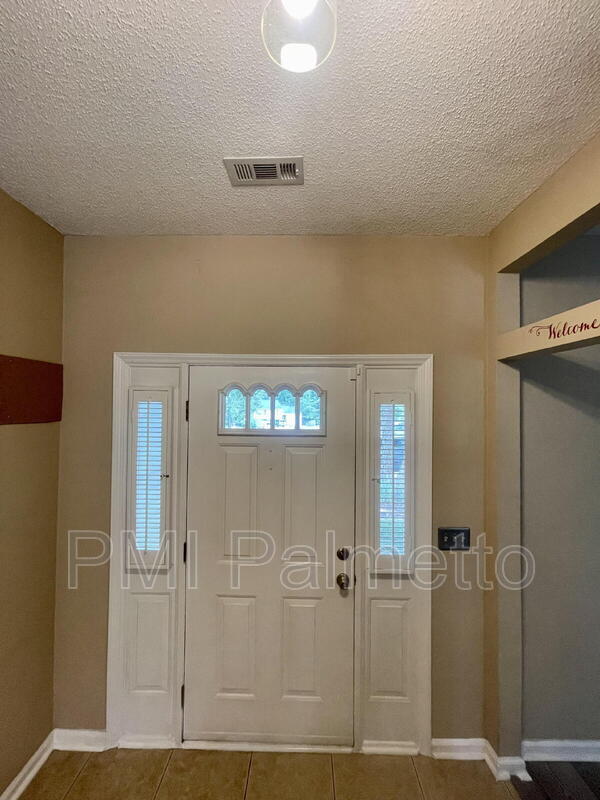 Building Photo - 116 S Mercer Dr