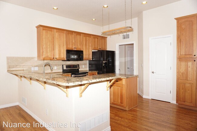 Building Photo - 3 br, 3 bath House - 9644 Carriage Creek Pt