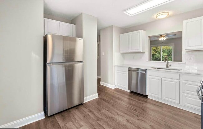 Building Photo - ?Newly Renovated Private Basement Suite – ...