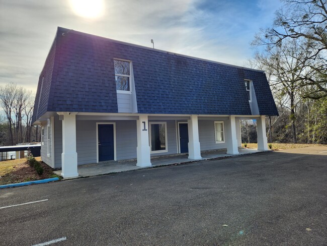 Building Photo - Eastbrook Apartments