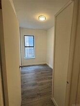 Building Photo - 551 W 160th St