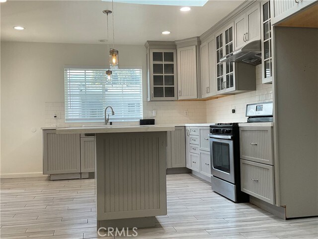 Foto del edificio - 587 E Arrow Hwy