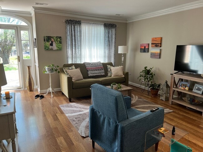Building Photo - Charming Condo for Rent in River Plantatio...