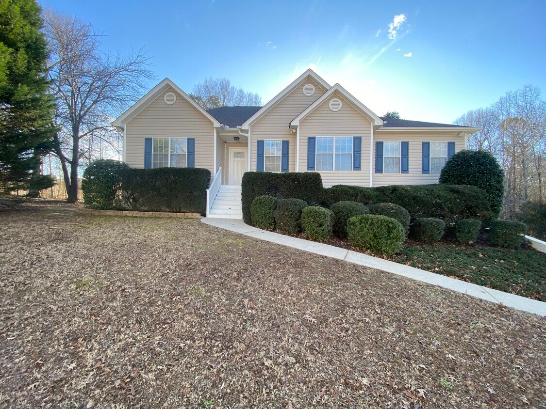 Primary Photo - 61 Pebble Creek Dr