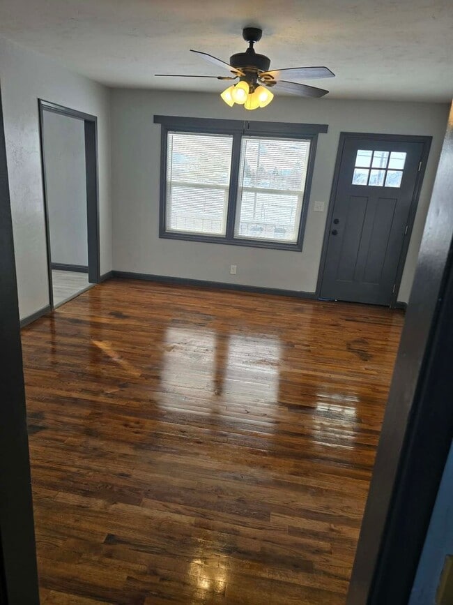 Building Photo - Soda Triplex