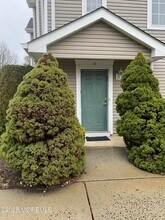 Building Photo - 11 Fiddlers Elbow Ct