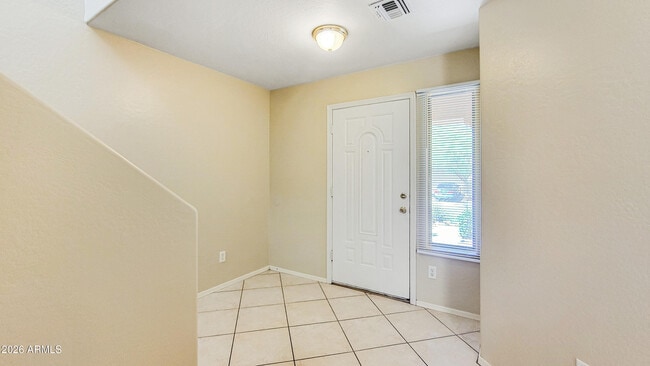 Building Photo - 12933 W Fleetwood Ln