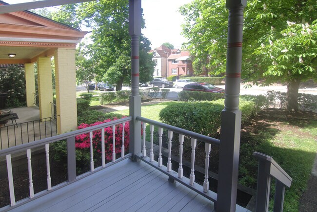 Building Photo - 424 Franklin Ave