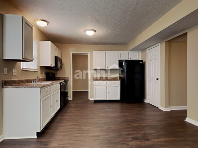Building Photo - 6239 Kelsey Dr
