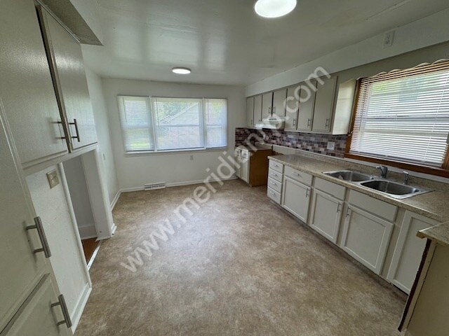 Foto del edificio - 3934 Webster St