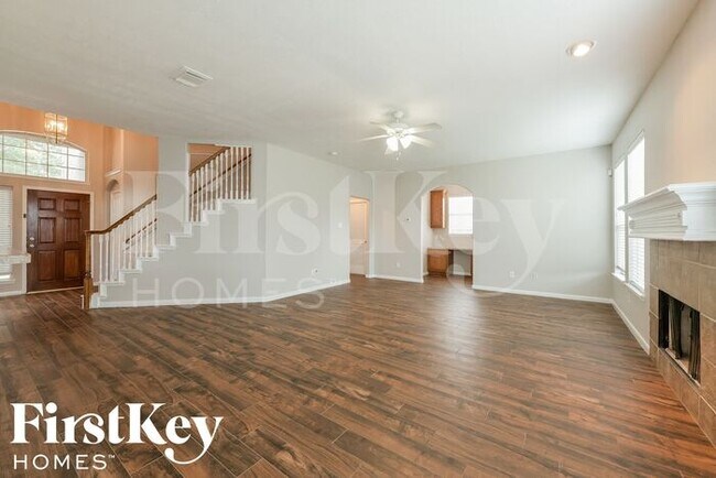 Foto del edificio - 12106 Piney Way Ct
