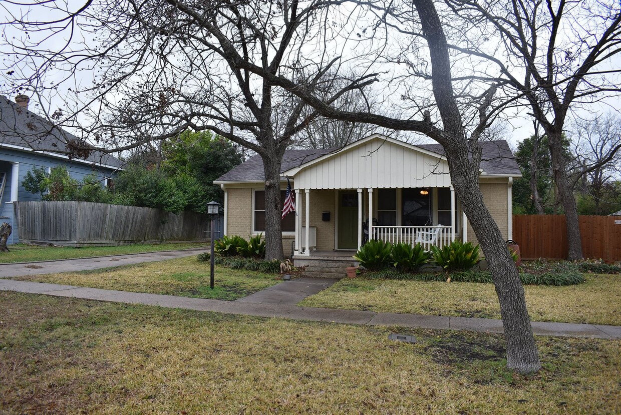 Primary Photo - FULLY Renovated home in Historic Temple Ne...