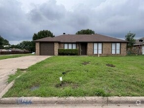 Building Photo - 112 Mesa Dr